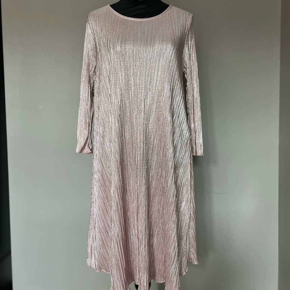 Shiny pink dress